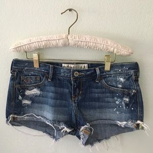 Hollister distressed booty shorts 🎈Sale!🎈